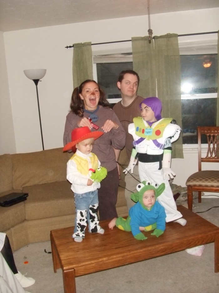 Slinky, Buzz, Jessie, and Alien